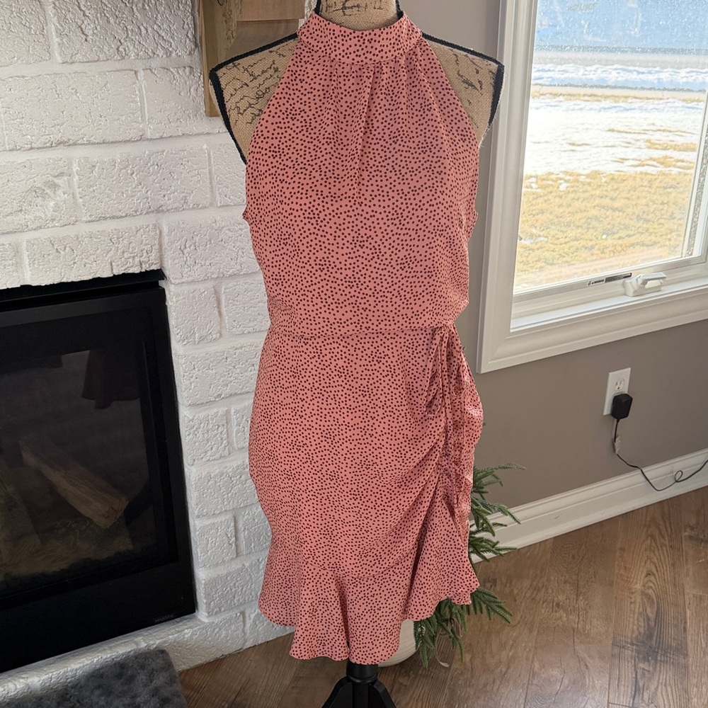 Elegant Pink Halter Mini Dress